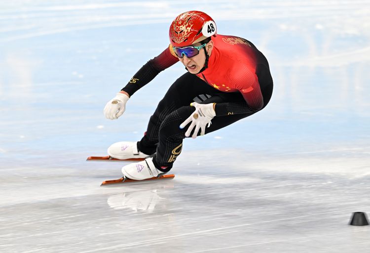 新闻8点见丨新突破！闫文港获冬奥会男子钢架雪车铜牌休闲区蓝鸢梦想 - Www.slyday.coM