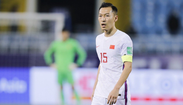 突发!中国足协即将颁布限薪令,月薪降到25万,外援顶薪200万欧休闲区蓝鸢梦想 - Www.slyday.coM 突发!中国足协即将颁布限薪令,月薪降到25万,外援顶薪200万欧休闲区蓝鸢梦想 - Www.slyday.coM