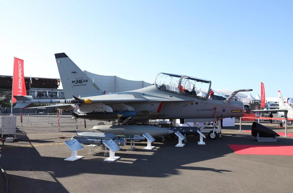 m-346型高级教练机,受到卡塔尔青睐,用于提升其飞行员能力!