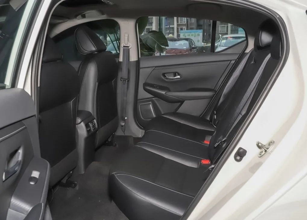 最受网友关注TOP10出炉！3系只配排第五？今年买车绝对绕不过！