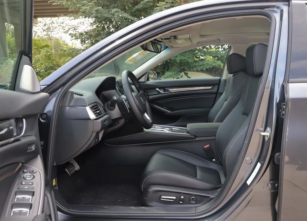 最受网友关注TOP10出炉！3系只配排第五？今年买车绝对绕不过！