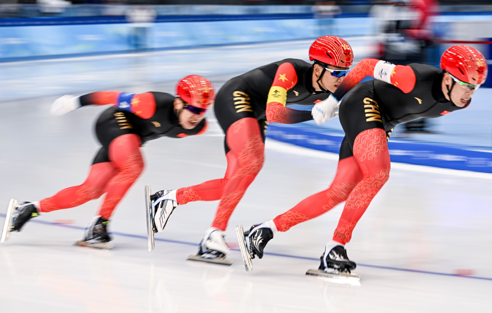 速度滑冰男子团体追逐14决赛赛况