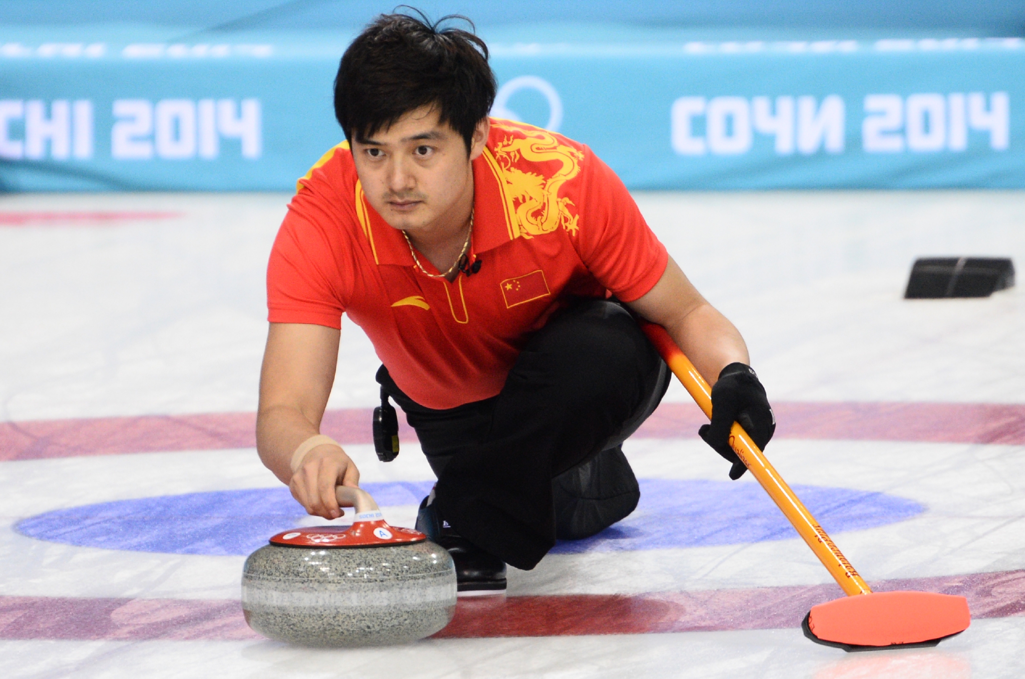 徐晓明曾是中国冰壶队的主力选手.