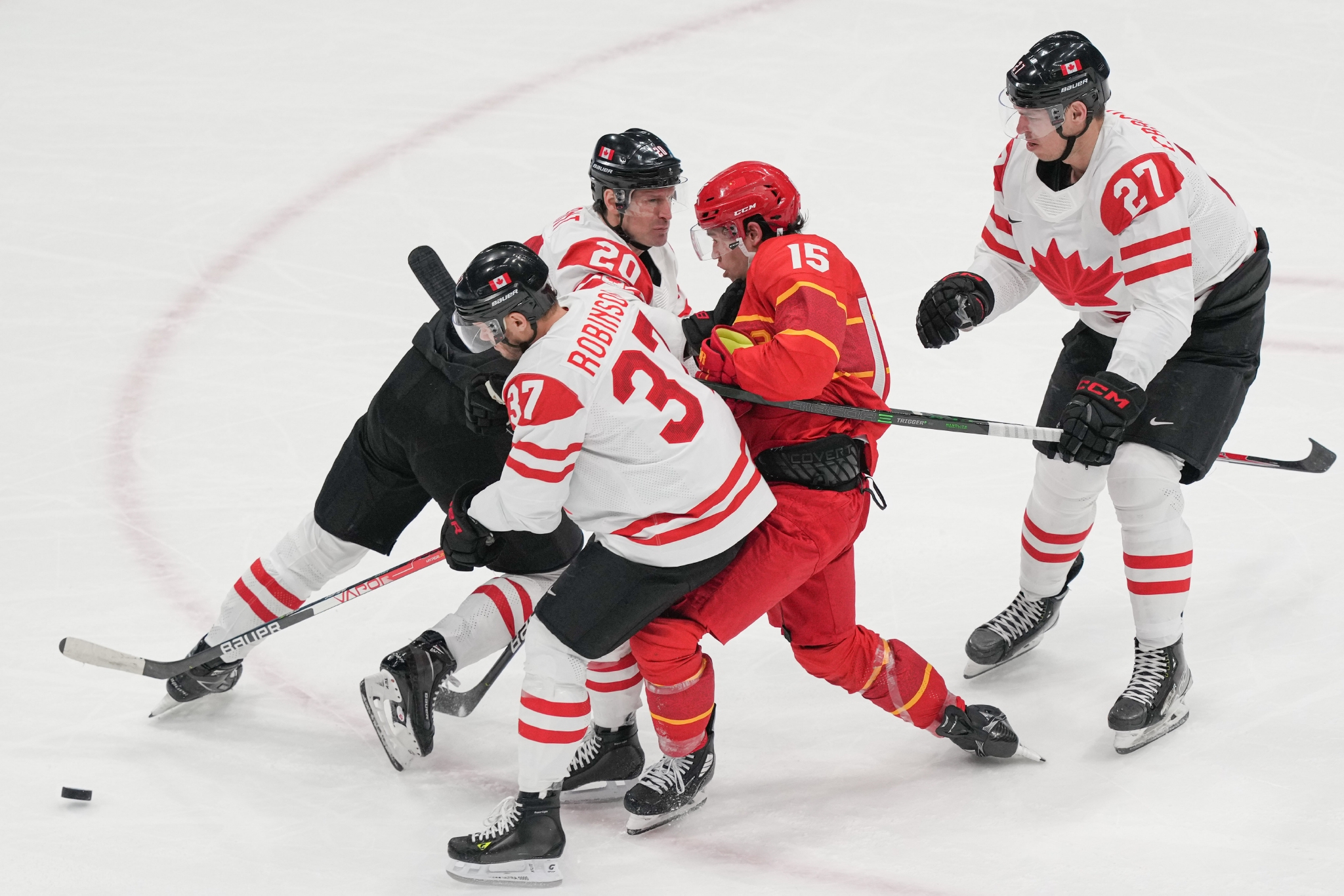 冰球——男子小组赛:中国队迎战加拿大队|中国队|加拿大|杜宇_新浪