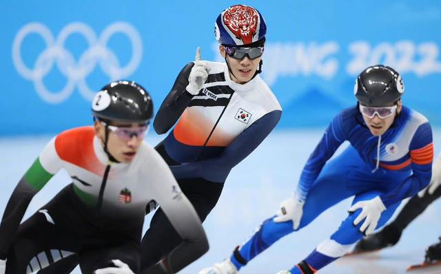 黄大宪主动道歉！承认自己犯规影响比赛，向加拿大选手说声对不起休闲区蓝鸢梦想 - Www.slyday.coM