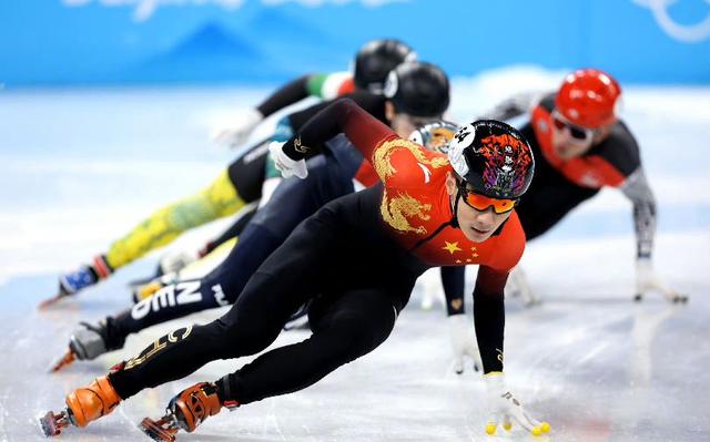 黄大宪主动道歉！承认自己犯规影响比赛，向加拿大选手说声对不起休闲区蓝鸢梦想 - Www.slyday.coM