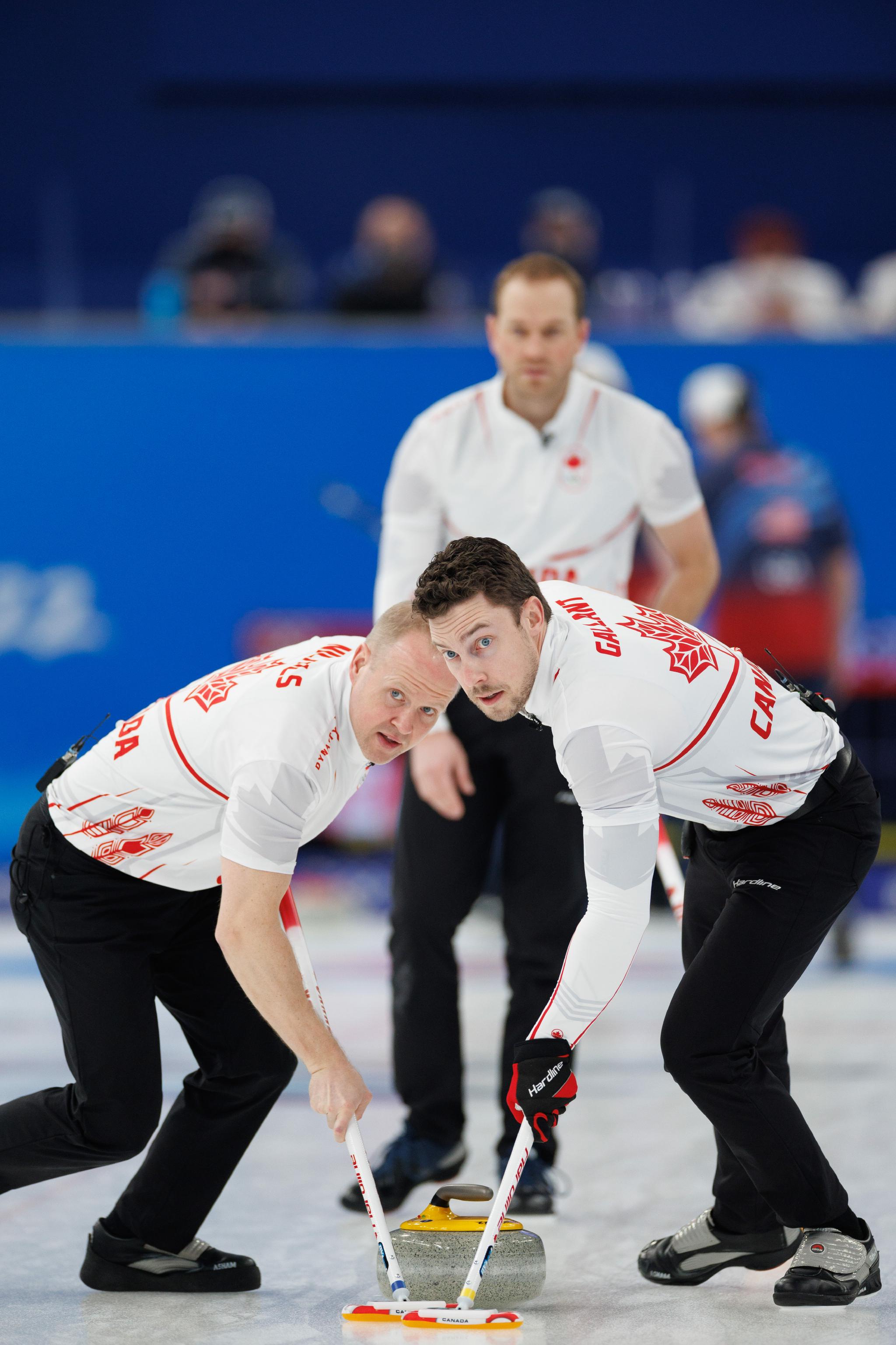 冰壶男子循环赛加拿大队胜美国队
