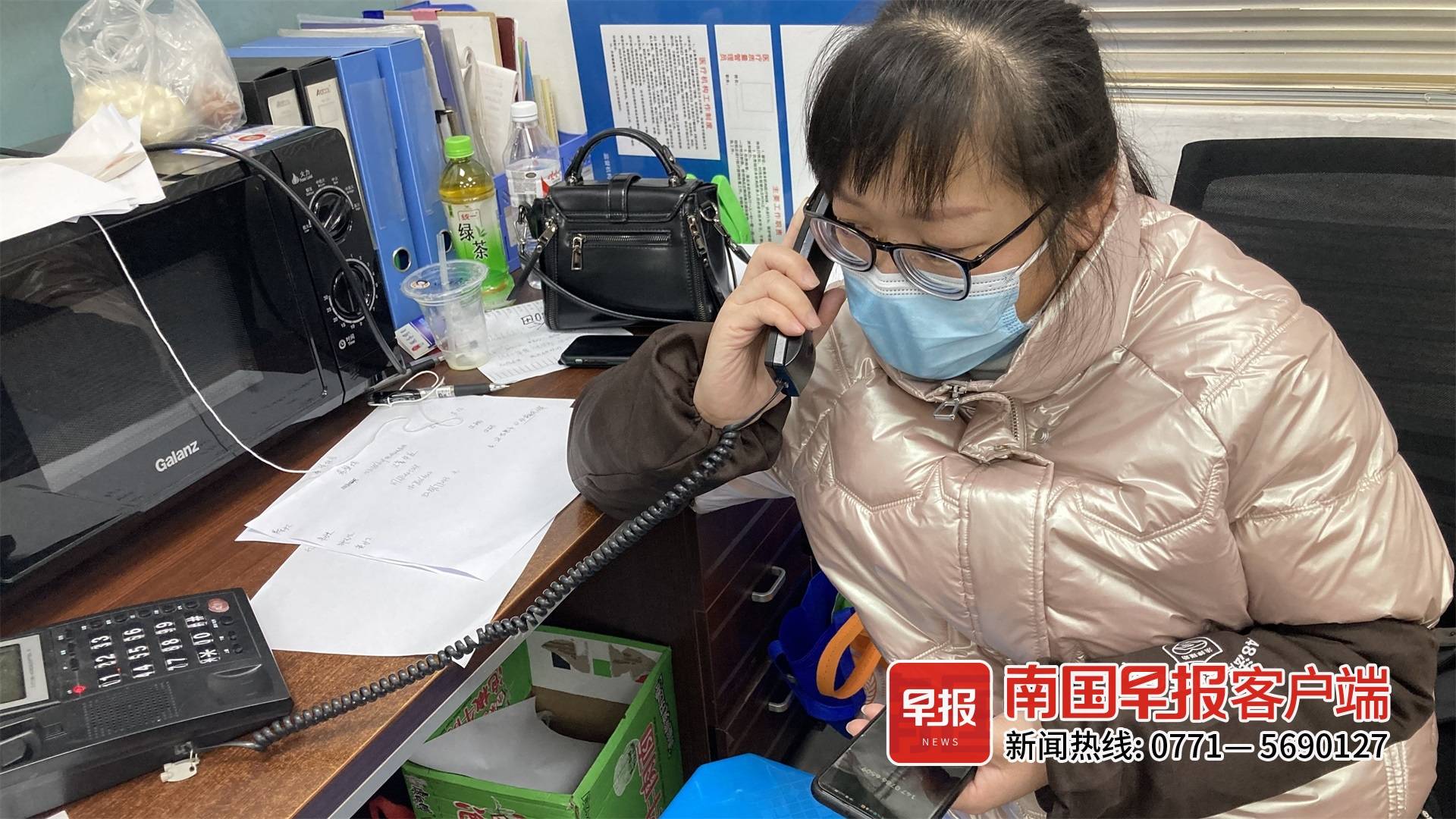报备电话接连不断登记排查马不停蹄南宁各社区工作人员忙到飞起