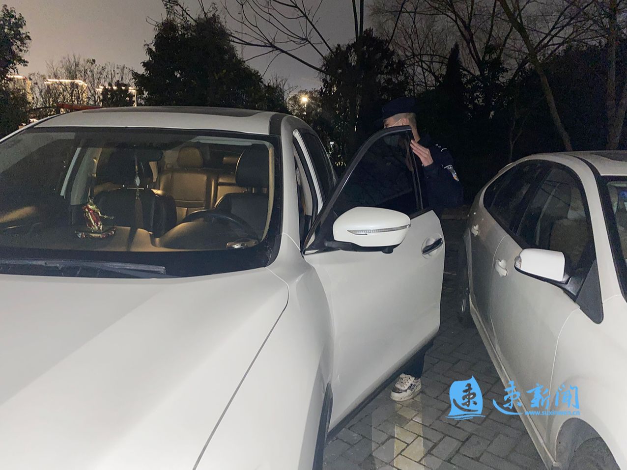 "我们在春节前后一直在开展拉车门巡查,巡查一般在夜晚8点至凌晨两