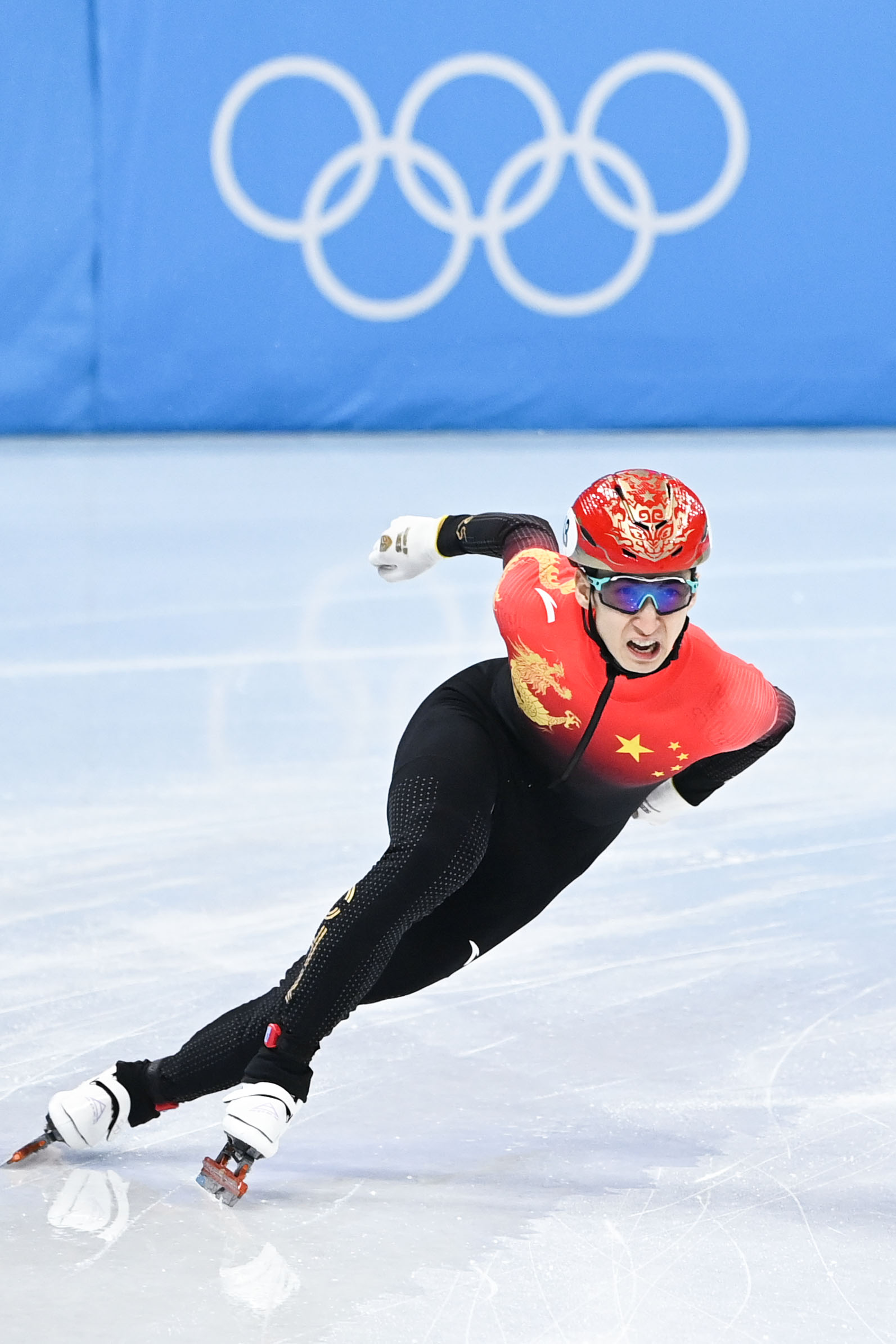 北京冬奥会|一个迹象透露"紧张",武大靖难掩失落__财经头条