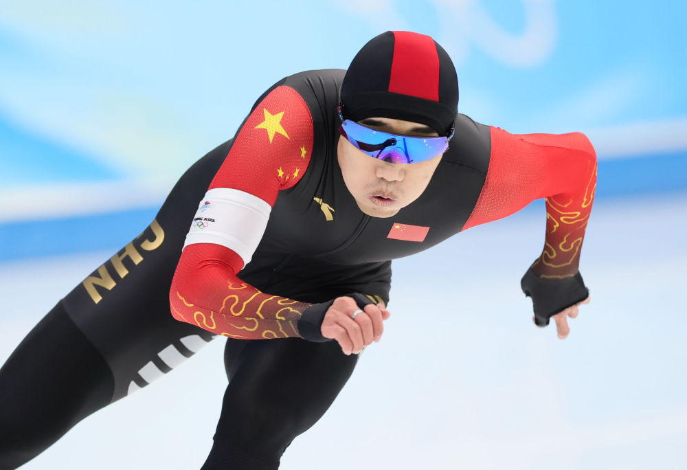 2月12日，中国选手高亭宇在比赛中。新华社记者兰红光摄