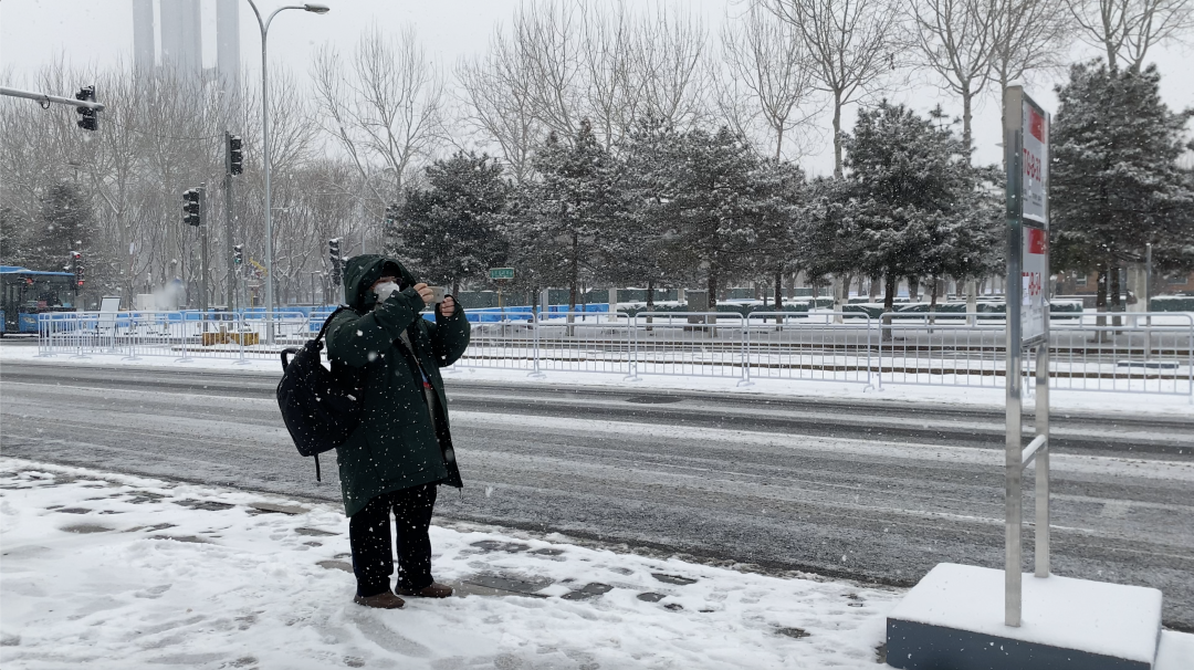 赛场内外堆雪人大赛开始了！外国记者说：“下雪的北京很美”休闲区蓝鸢梦想 - Www.slyday.coM