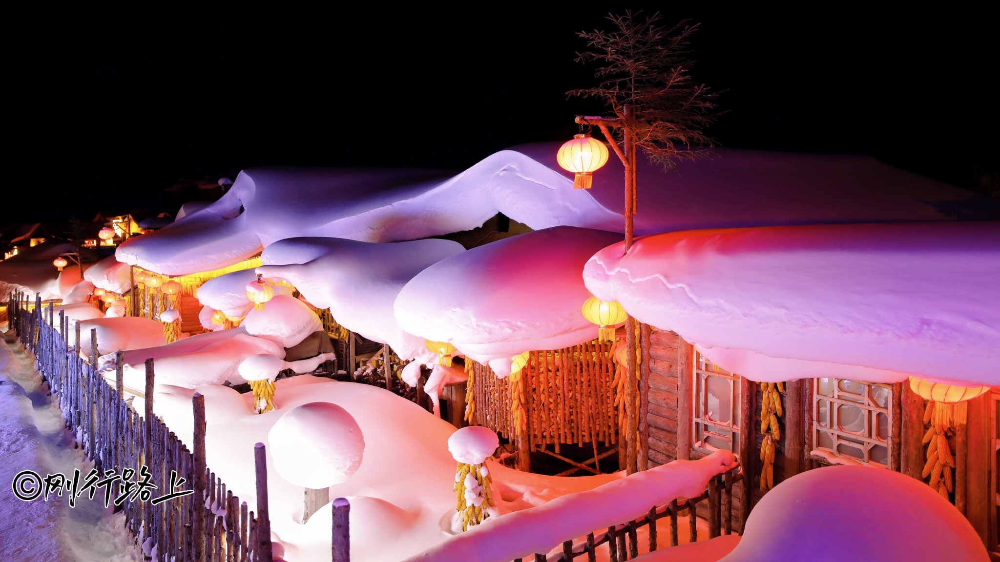 雪乡的夜景,童话世界里夜晚的样子|雪乡|童话世界|夜景_新浪新闻