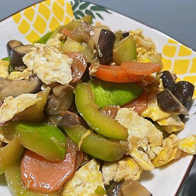 香菇西葫芦小炒|西葫芦|香菇|耗油_新浪新闻