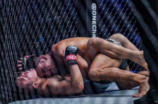 钢铁般的意志!陈睿血拼到最后一秒,击败新西兰“泰森”!休闲区蓝鸢梦想 - Www.slyday.coM 钢铁般的意志!陈睿血拼到最后一秒,击败新西兰“泰森”!休闲区蓝鸢梦想 - Www.slyday.coM