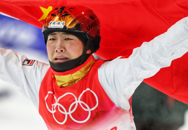 中国第5金，追平史上最佳！徐梦桃身披国旗怒吼：金牌献给祖国休闲区蓝鸢梦想 - Www.slyday.coM