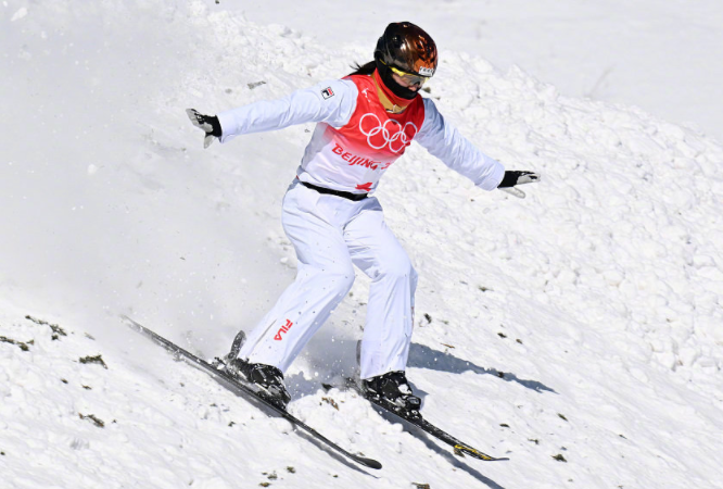 中国第5金，追平史上最佳！徐梦桃身披国旗怒吼：金牌献给祖国休闲区蓝鸢梦想 - Www.slyday.coM