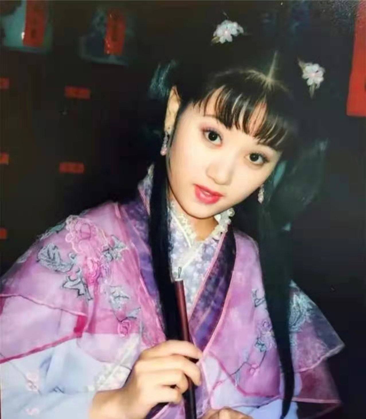 《上错花轿嫁对郎》翻拍,新女主像丫鬟,与黄奕巅峰美貌差距大休闲区蓝鸢梦想 - Www.slyday.coM 《上错花轿嫁对郎》翻拍,新女主像丫鬟,与黄奕巅峰美貌差距大休闲区蓝鸢梦想 - Www.slyday.coM