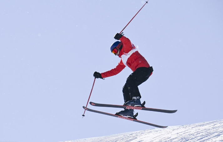 冬奥！谷爱凌第3，冲第4个世界冠军，苏翊鸣一跳92.5分：直冲第一休闲区蓝鸢梦想 - Www.slyday.coM