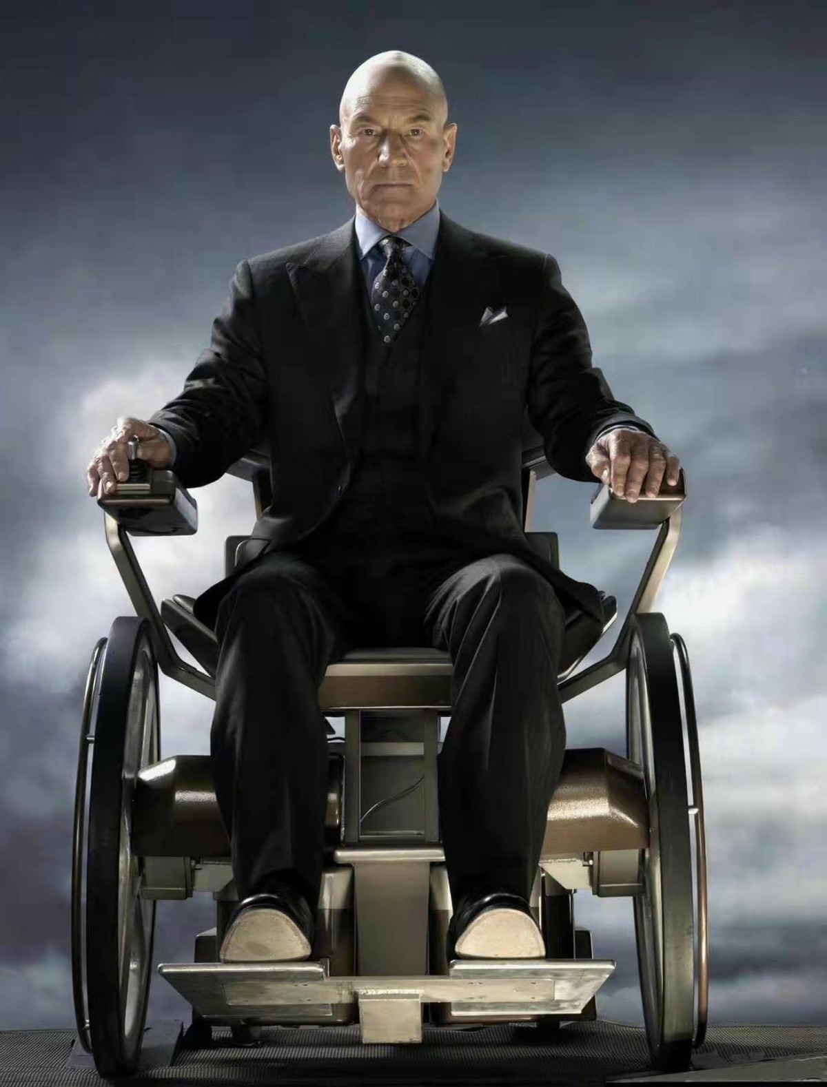 奇异博士2新预告炸锅了1个光头背影抢镜老版x教授回归被泄露