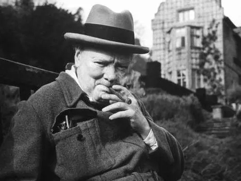 二战中挽救了英国的丘吉尔，却为何在英国首相大选中落败|英国首相|丘吉尔|首相_新浪新闻