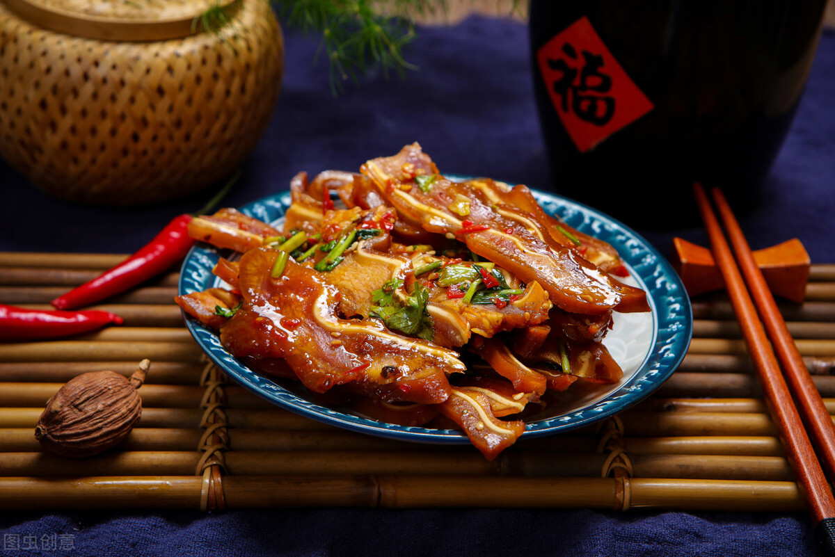 明日元宵节,分享1道下酒菜,做法简单,味道鲜美寓意好|猪耳朵|下酒菜