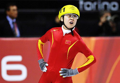 冰刀、鲜血与金牌……对抗三十年,中韩短道速滑恩怨史|中韩|杨扬|短道速滑_新浪新闻