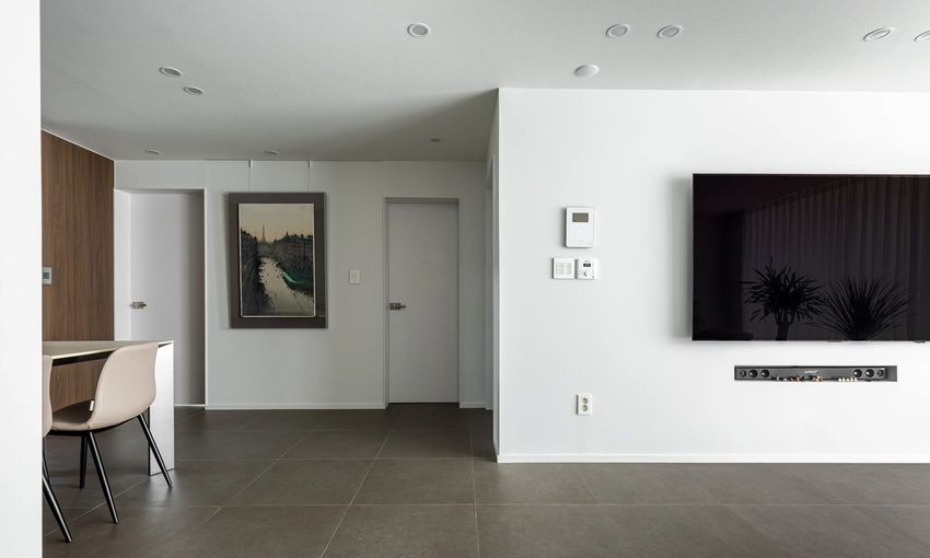 108㎡二手房,业主简单翻新,"白墙灰地",清爽大方谁不喜欢?