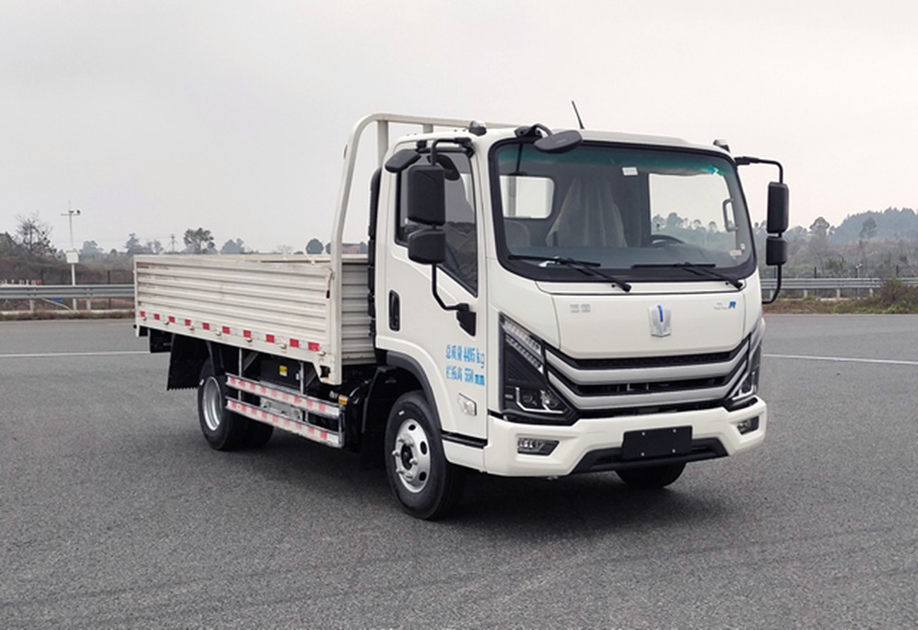 吉利又放大招了打造混动版轻卡外观很霸气也能烧油也能充电