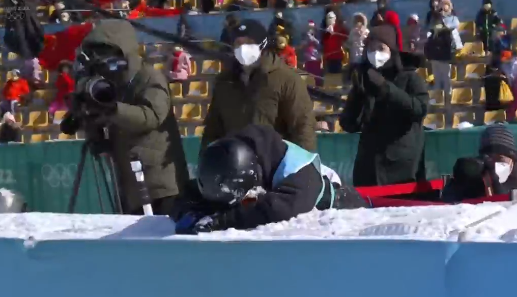 荣格晋级单板大跳台决赛创历史，第三轮结束后没刹住萌翻网友休闲区蓝鸢梦想 - Www.slyday.coM