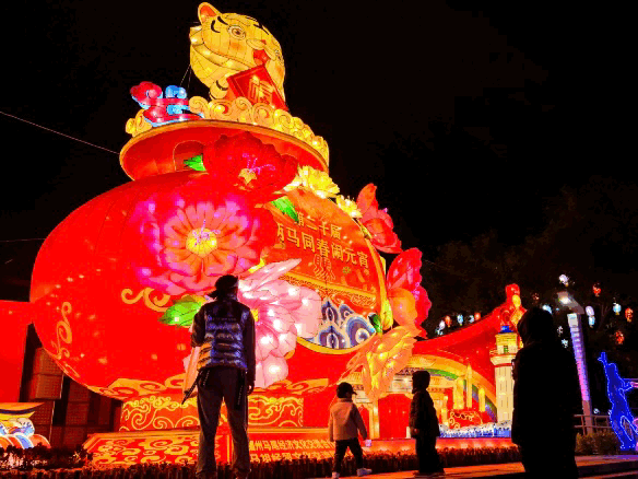 福见福灯福来元宵春回八闽福地光耀有福之州元宵来福州看花灯流彩照夜
