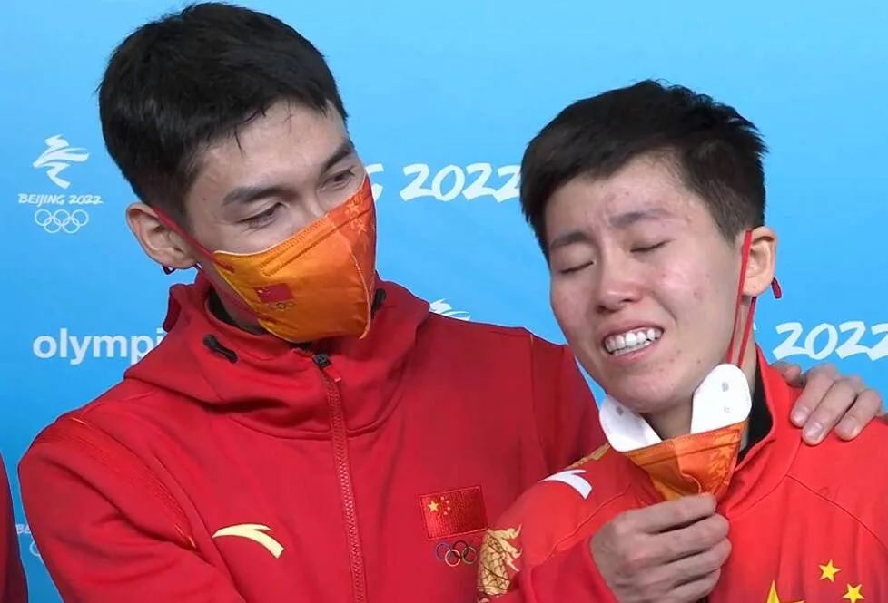 史上最苦的冬奥冠军：裤子是从垃圾站捡的，过年饺子是邻居送的，爸爸哥哥靠修鞋养大了她休闲区蓝鸢梦想 - Www.slyday.coM