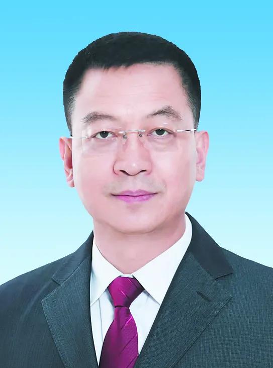 史水鸿,男,汉族,1966年11月生,大学,法学学士,中共党员,现任市政府