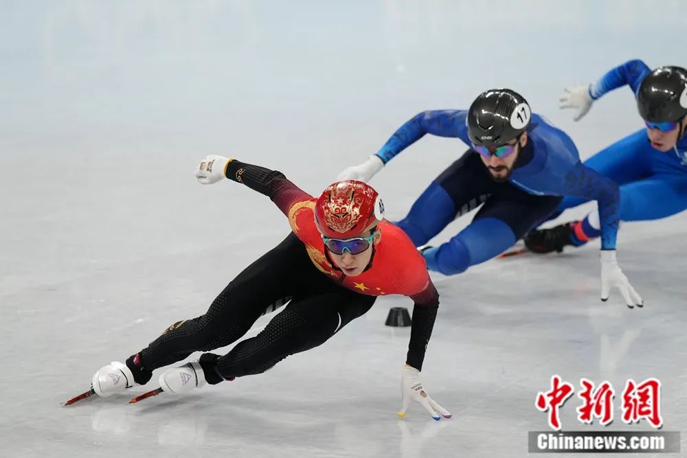  图为武大靖在比赛中。中新社记者崔楠摄