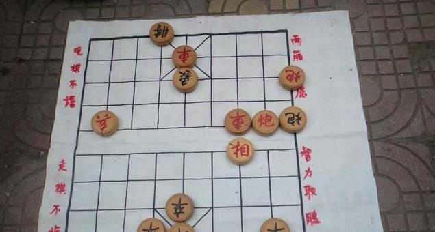 在路邊擺象棋殘局賺錢的人不怕遇到象棋高手嗎