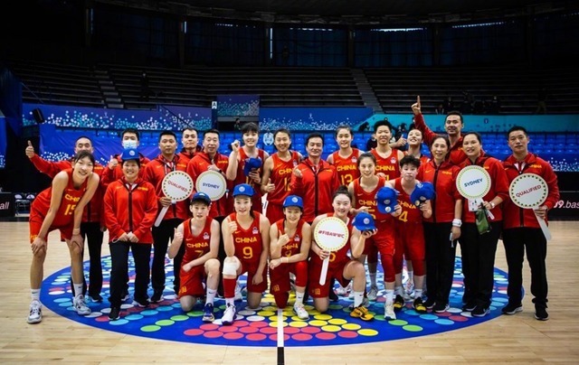 中国女篮打疯了！第3节赢23分提前锁定比赛，成功晋级2022世界杯休闲区蓝鸢梦想 - Www.slyday.coM