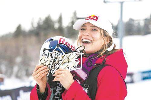 凌空高飞！谷爱凌无惧16.98分，最后一跳逆袭夺银牌休闲区蓝鸢梦想 - Www.slyday.coM