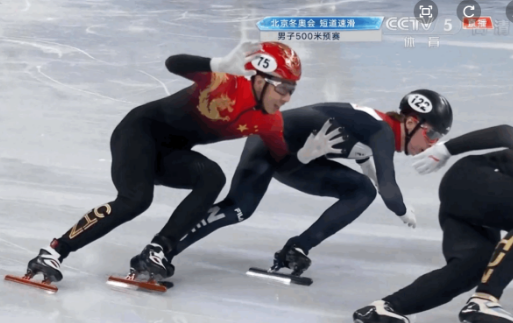 每次超越都举起双手？从中国队员的习惯，看到的是干干净净的比赛休闲区蓝鸢梦想 - Www.slyday.coM