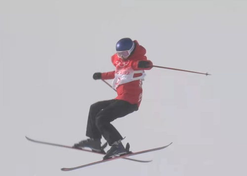 谷爱凌摔倒获银牌,留下遗憾仍笑颜如花,对手发挥好拥抱祝贺受赞休闲区蓝鸢梦想 - Www.slyday.coM 谷爱凌摔倒获银牌,留下遗憾仍笑颜如花,对手发挥好拥抱祝贺受赞休闲区蓝鸢梦想 - Www.slyday.coM