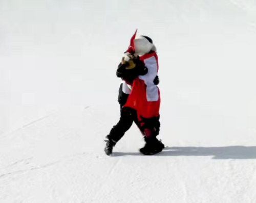 谷爱凌摔倒获银牌,留下遗憾仍笑颜如花,对手发挥好拥抱祝贺受赞休闲区蓝鸢梦想 - Www.slyday.coM 谷爱凌摔倒获银牌,留下遗憾仍笑颜如花,对手发挥好拥抱祝贺受赞休闲区蓝鸢梦想 - Www.slyday.coM