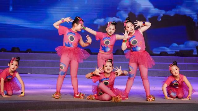 “快乐成长 梦想启航”2022渭南市（融创）少儿元宵晚会圆满落幕休闲区蓝鸢梦想 - Www.slyday.coM