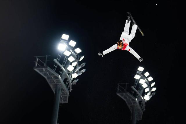 第五金！四朝元老终圆梦，徐梦桃夺得空中技巧金牌休闲区蓝鸢梦想 - Www.slyday.coM