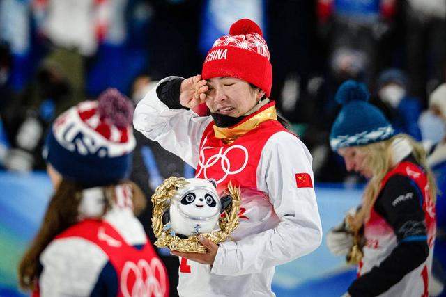 第五金！四朝元老终圆梦，徐梦桃夺得空中技巧金牌休闲区蓝鸢梦想 - Www.slyday.coM