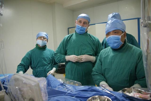 专访韩玮大夫 手术室里侠客行 冠心病 新浪新闻