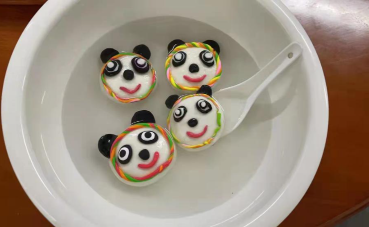 “冰墩墩”汤圆高甜预警！广东交通“最美家庭”的浪漫，磕到了休闲区蓝鸢梦想 - Www.slyday.coM