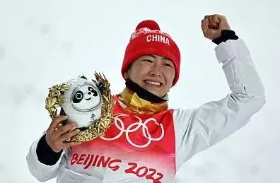 二十年坚守，徐梦桃圆梦北京冬奥休闲区蓝鸢梦想 - Www.slyday.coM