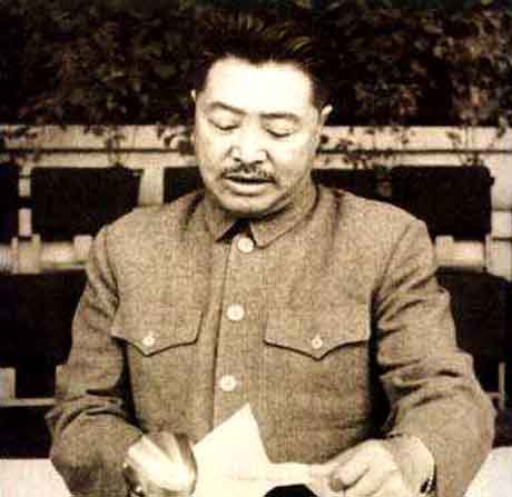 当年国足惨败贺老总下令全体解散送到部队接受训练