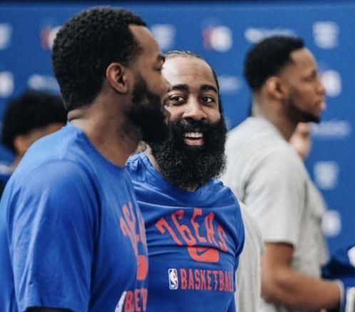 正式亮相!哈登进行首次训练,再现经典后撤步,与恩比德谈笑风生休闲区蓝鸢梦想 - Www.slyday.coM