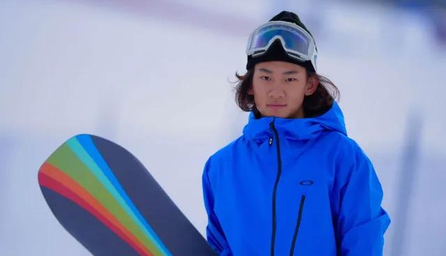 为什么苏翊鸣前两轮保证冠军了,最后一跳不挑战难一点的?休闲区蓝鸢梦想 - Www.slyday.coM 为什么苏翊鸣前两轮保证冠军了,最后一跳不挑战难一点的?休闲区蓝鸢梦想 - Www.slyday.coM