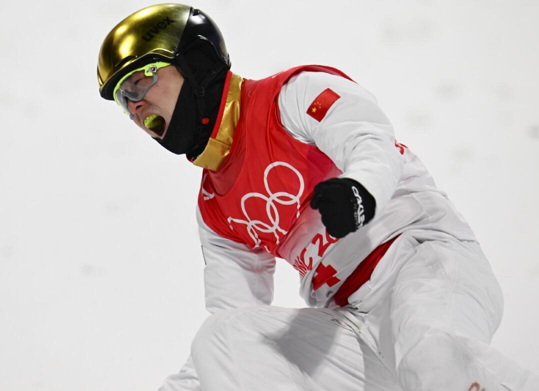 16年后首金！齐广璞划时代一跳让美国裁判折服，想要压分都没机会休闲区蓝鸢梦想 - Www.slyday.coM